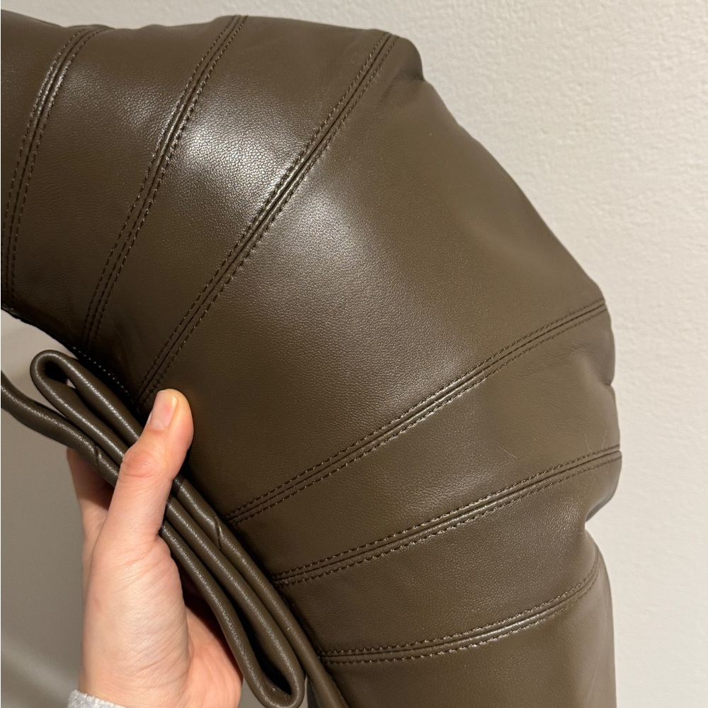 Lemaire Croissant Leather Bag in soft lambskin - Picture 2 of 15